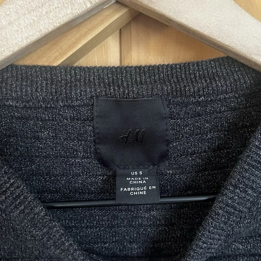 H&M Dark Gray Ribbed Crew Neck‎ Sweater Women's Small